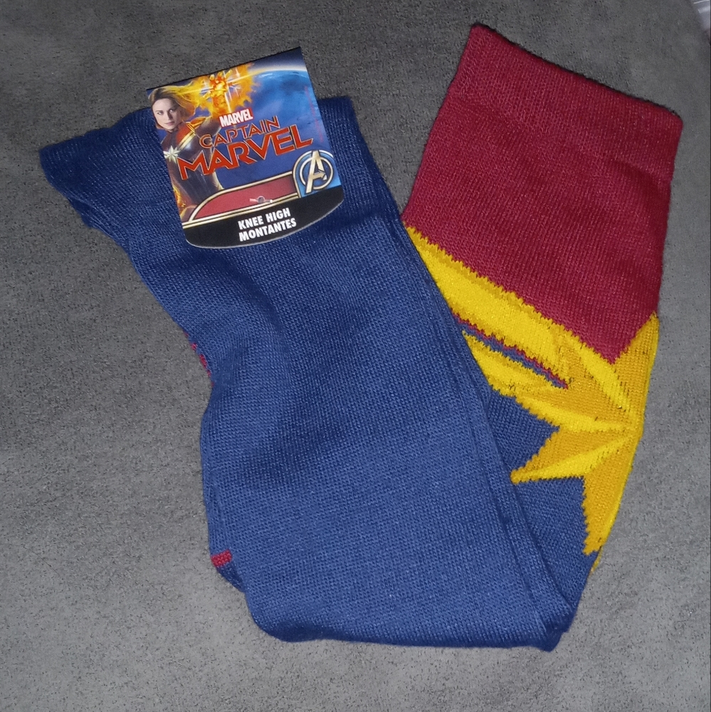 Women Marvel Captain Marvel Knee Sock 9-11